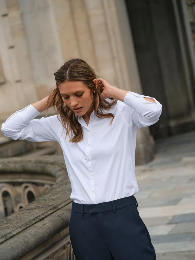 131730101MMMartinaShirtWhite-166660468MMMylaMileyPantSaluteNavy_3