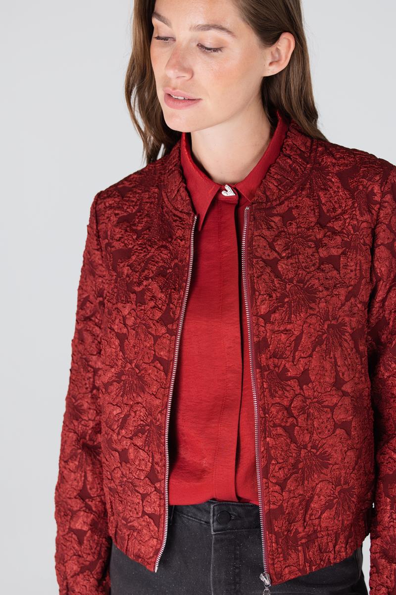 13508419-8719572183869_03