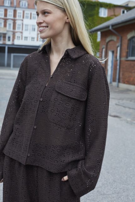 Sisters Point Elsia top