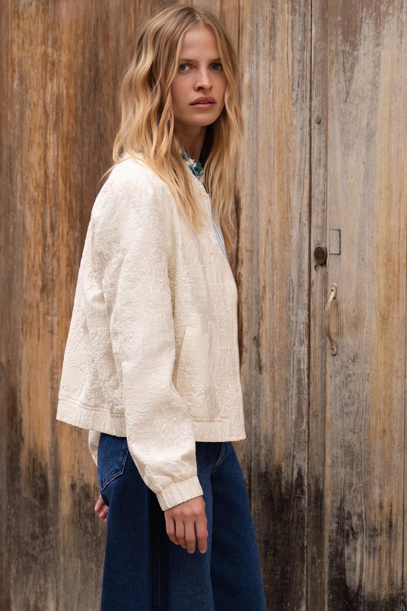 14469926-66309-shanti-bomberjasje-met-glitterdetail-cream-10